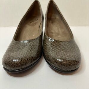 Aerosoles Heelrest size 11 Snakeskin Print women’s Pumps